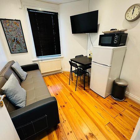 Notting Hill Guest Flat Apartment Ealing Room photo